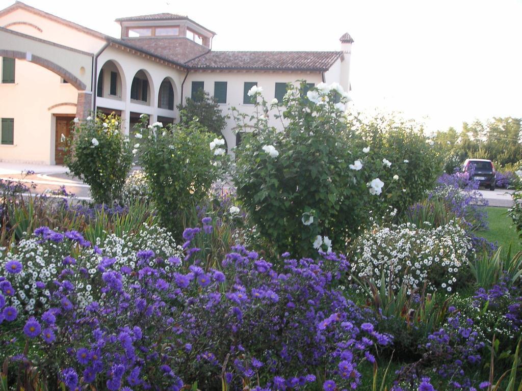 Agriturismo Due Torri Монтебеллуна Экстерьер фото