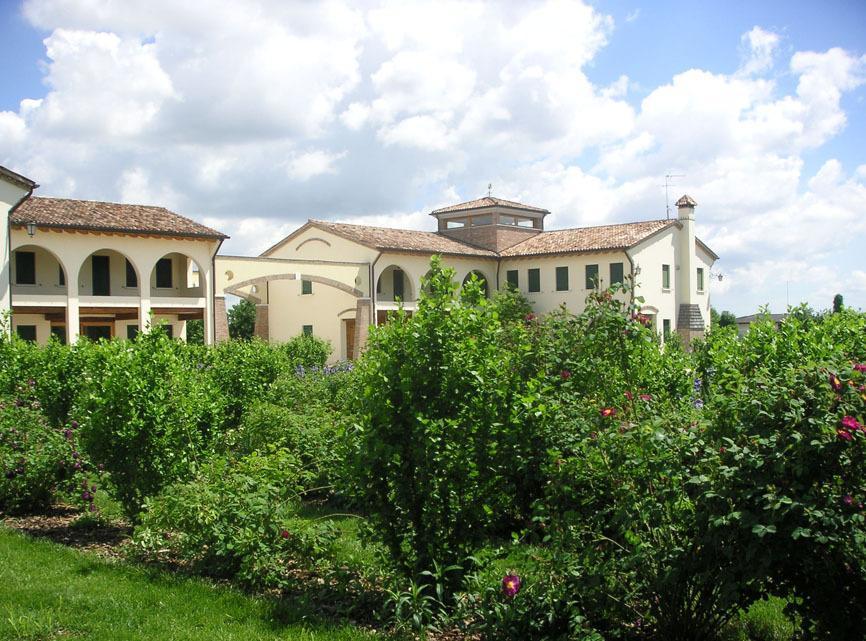 Agriturismo Due Torri Монтебеллуна Экстерьер фото
