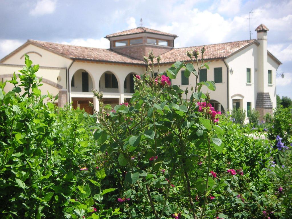 Agriturismo Due Torri Монтебеллуна Экстерьер фото